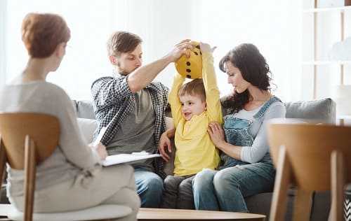 Семейная терапия для ребенка с гиперактивностью