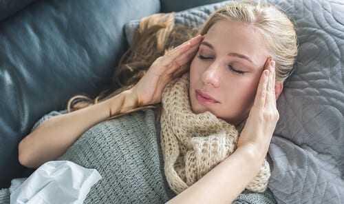 У девушки менструация и приступ мигрени