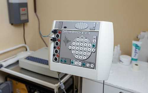 Аппарат для электроэнцефалографии клиники