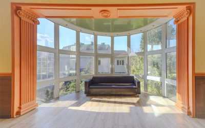 Диван на лоджии