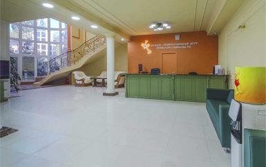 Холл клиники