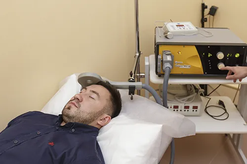 Ударно-волновая терапия и транскраниальная магнитная стимуляция (ТМС)