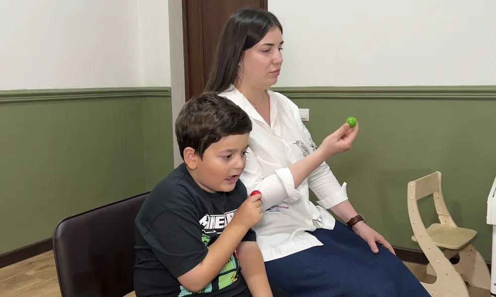 Занятия с дефектологом при неврологических нарушениях